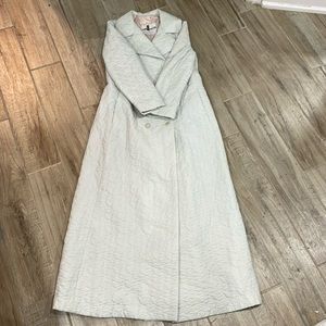 Stunning off white quilted long trench coat - Rain Master by Marielle Fleury